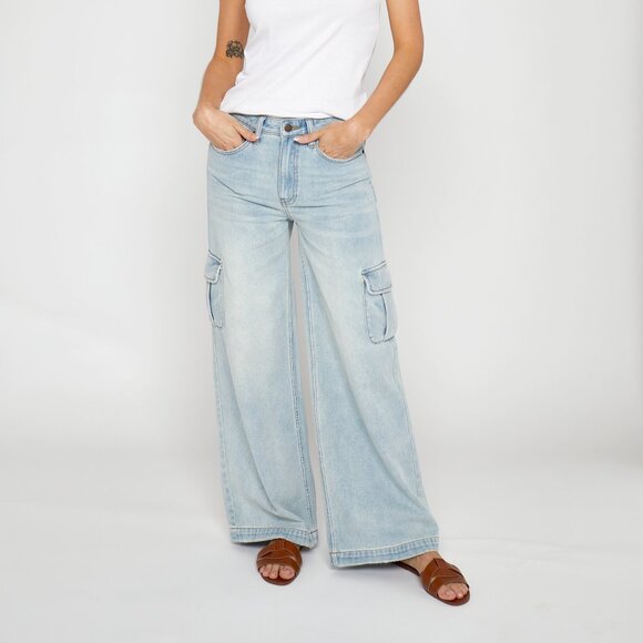 NWT Oliver Logan Madison Midrise Cargo Jeans Sustainable Ethical - Picture 1 of 3